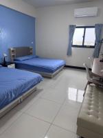 Vierbettzimmer mit Gemeinschaftsbad