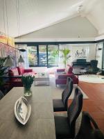 Modernes, großes Haus, 6Pers, Garten, Parkplatz, nahe Düsseldorf ideal für Familien & Gruppen - Ferienwohnung Hilden