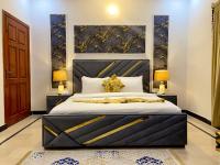 Deluxe Room (2 Adults + 1 Child)