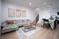 Stylish Private Room by Downtown LA with Private Parking - B&B
