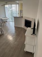 Hollywood Spectacular Loft FREE Designated parking - B&B