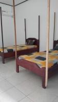 Lances right surf camp - B&B