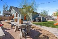 Stylish NEW Home -6 Beds- Near DT & PHX Airport - B&B