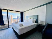 Lovely Beach View Condo,King,Pool,FREE Tickets,M11 - B&B