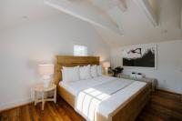 The Villa - 4 Blocks to KB Pier - King Bed - Pickleball - Summer Specials! - B&B Kure Beach