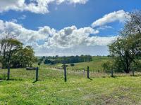 Puketotara Station Farm Cottage - B&B