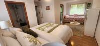 Homestay on the Hill - Close to Theme Parks - Ferienwohnung