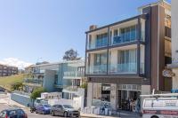 Beachfront Luxury 3 Beds with Ocean View Balcony - B&B Sydney