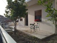 The House with the Terrace &The Garden - B&B Kalamoti