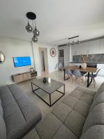 ELINOR by the sea - B&B Flogita