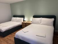 Stretford Apartment - Sleeps 6 - WiFi - Parking - Near Stadium - Chambres d'hôtes Manchester
