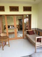 Pineapple House - Bed and Breakfast Ubud