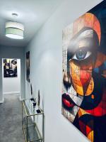Elite Apt nr Strood stn, High street, Medway, Rochester Castle & Cathedral - Chambres d’hôtes Wainscott