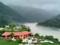 Majestic Aloha Ganga View Apartment - Chambres d'hôtes Rishīkesh