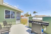 4 Mi to Venice Beach Home with Patio and Yard - B&B Venice