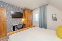 One-Bedroom Apartment - Birds