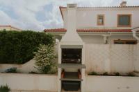 Best Houses 53 - The Daisy Moon House - B&B Serra de El-Rei