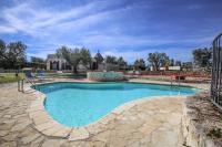 trullo degli ulivi con piscina e vasca per bambini - Chambres d’hôtes