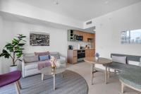Bright and Breezy 1 Bed Unit With Water and City Views - B&B Miami