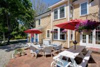 Gorgeous Cape Cod Mansion With Spa Near Beach - B&B Barnstable