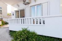 Holiday house with a parking space Stanici - Omis - 24285 - B&B Omiš