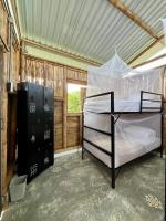 Posto Letto in Dormitorio Femminile con 6 Letti
