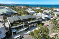 Stunning designer 3 Bed 2 bath opp Long Reef Golf Course - B&B Killawarra