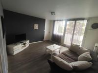 L'appart de la tour T4 - B&B Pont-de-Chéruy