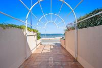 Hyères Plage Bona 1 chambre lit superposés Parking Wifi Pieds dans l'eau BY HC - Ferienwohnung Hyères