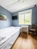 Single Room with Private Bathroom