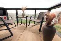 Cortina North - Skyline Studio with City Views - B&B Voluntari