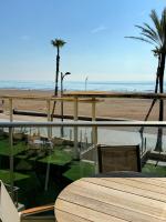 PRIMERA LINEA PLAYA PATACONA, VALENCIA - B&B Valencia