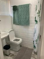 Just a Bed parking on street - Ferienwohnung Stellenbosch