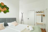 One-Bedroom Deluxe Apartment