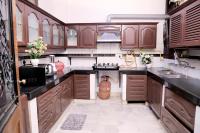 Fortune Home Service Apartment,2Bhk, D-198,SAKET - Bed and Breakfast New Delhi