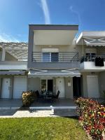 Danai Apartment with pool Access - B&B Ofrínion