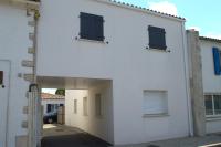 TRIO HOME,3 chambres, parking privé gratuit, wifi haut débit, 10min LA ROCHELLE,15min île de ré - Bed and Breakfast