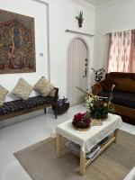 2BR Dhakuria Apartment - Dev's Corner - Bed and Breakfast