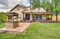 Historic Dahlonega Home with Hot Tub and Porch! - B&B