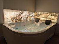 Suite avec jacuzzi privatif - Chambres d’hôtes Vergèze