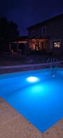 Tournissan L'Auberge du Chateau avec ça piscine - Chambres d'hôtes Tournissan