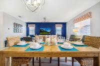 6 Bedroom ChampionsGate Retreat with Pool - B&B Davenport