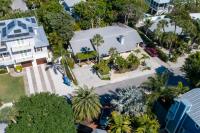 Palm Haven Beach Side Villa - Bed and Breakfast