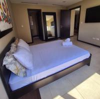 Appartamento con 2 Camere da Letto e Vista Fiume
