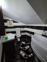 Zumzetul Raului - Bed and Breakfast Rucăr