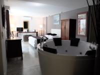 Deluxe Room with Jacuzzi