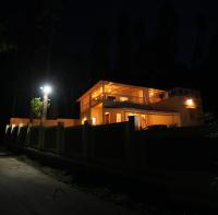 Vamsi's Woodside - Bed and Breakfast Yercaud