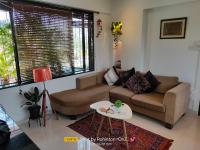 Rooftop Rendezvous - Artsy Terrace Garden Retreat - B&B Mumbai