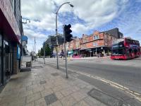 King Bed - Free Private Parking - Self Check-In - Near Ilford Station - Ferienwohnung Ilford