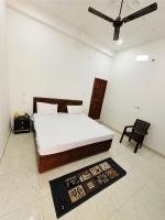 AANANDA KUTIR PALACE-800 meter from SHREE RAM TEMPLE - Chambres d’hôtes Ayodhya
